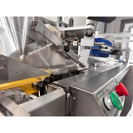 Maszyna pakująca flow pack DFG-60E (Box Motion)